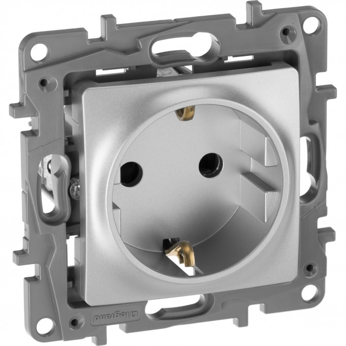 Розетка LEGRAND 2К+З со шторками немецкий стандарт винтовые зажимы 16 А 250 В Etika алюминий 672422 Розетка LEGRAND 2К+З со шторками немецкий стандарт винтовые зажимы 16 А 250 В Etika алюминий 672422