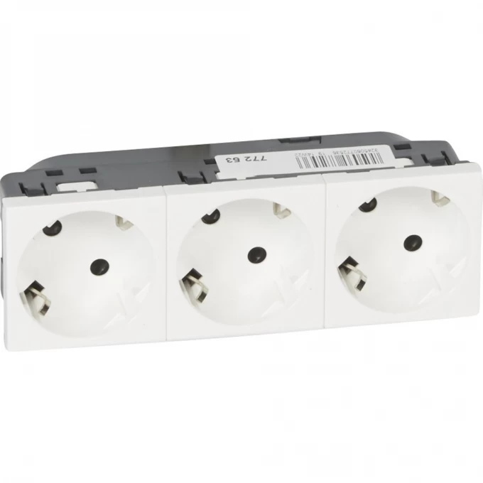 Розетка LEGRAND Mosaic 3Х2К+З под углом 45°, белый 77253 Розетка LEGRAND Mosaic 3Х2К+З под углом 45°, белый 77253